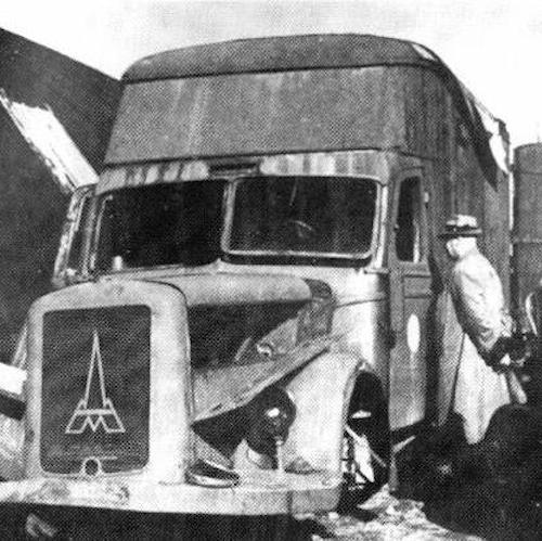 Truck similar to gas van. Original uploader in the Russian Wikipedia was Zac Allan, and then Jaro.p [Public domain], via Wikimedia Commons.